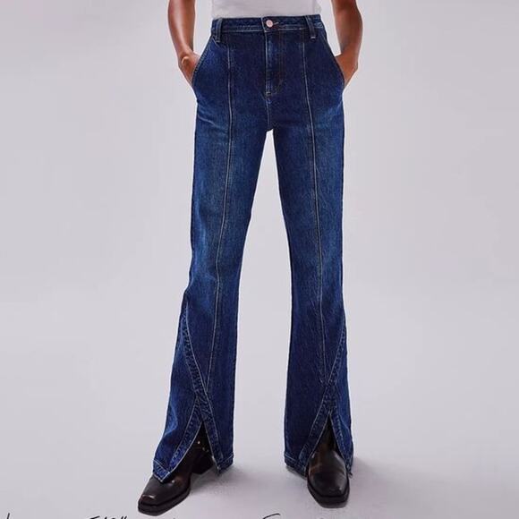 We the Free - Free People - CRVY Mona Flare Jeans - Picture 1 of 16